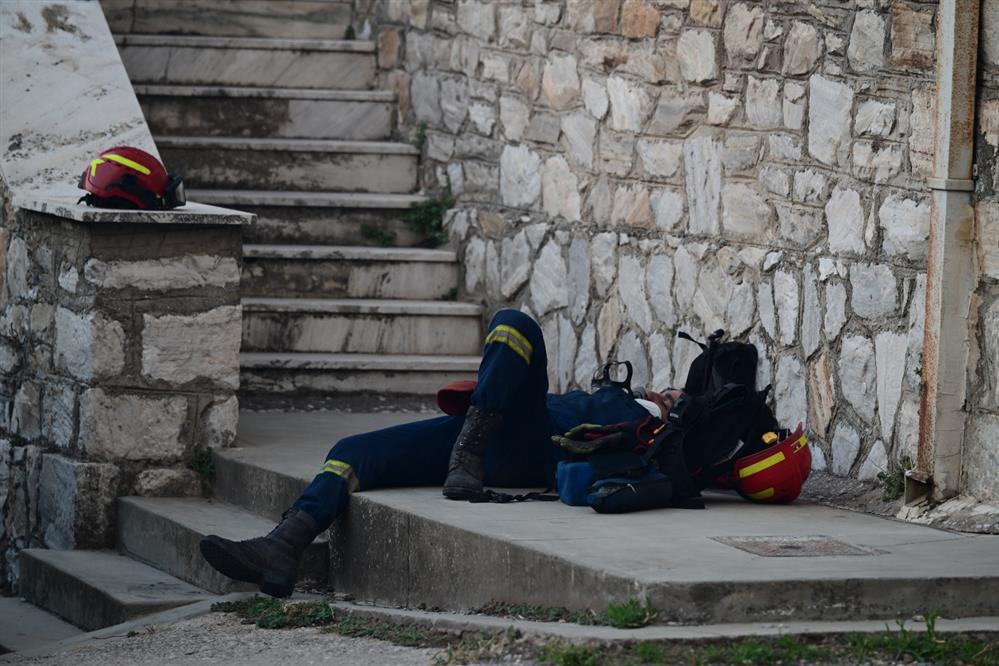 Φωτιά στον Βαρνάβα - Ανατολική Αττική - πυρκαγιά