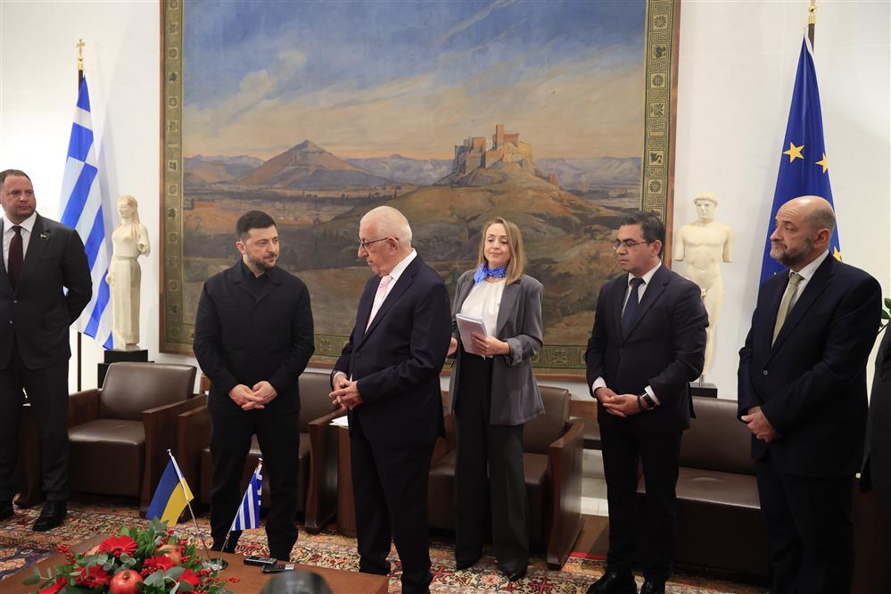 Νικήτας Κακλαμάνης - Βολοντίμιρ Ζελένσκι Νικήτας Κακλαμάνης - Βολοντίμιρ Ζελένσκι