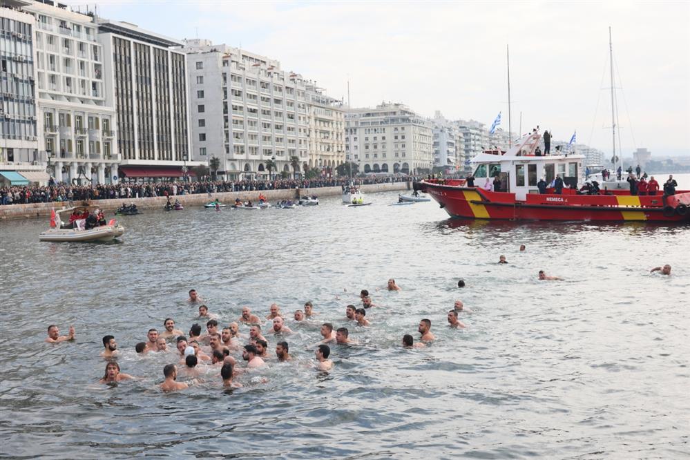 Θεσσαλονίκη - Αγιασμός των Υδάτων - Ρίψη του Σταυρού