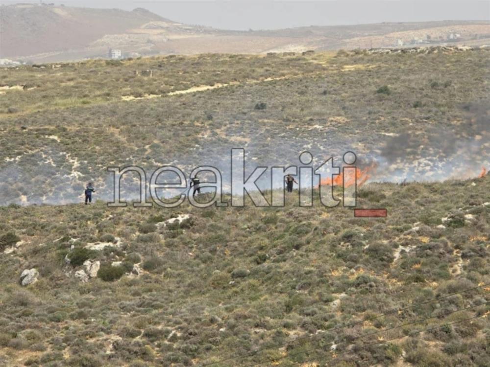Κρήτη - Ηράκλειο - φωτιά - στρατόπεδο