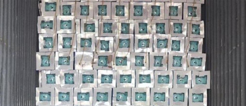 Ελεγκτές της ΑΑΔΕ κατέσχεσαν σχεδόν 1300 φιάλλες παράνομου ψυκτικού υγρού φρέον (εικόνες)