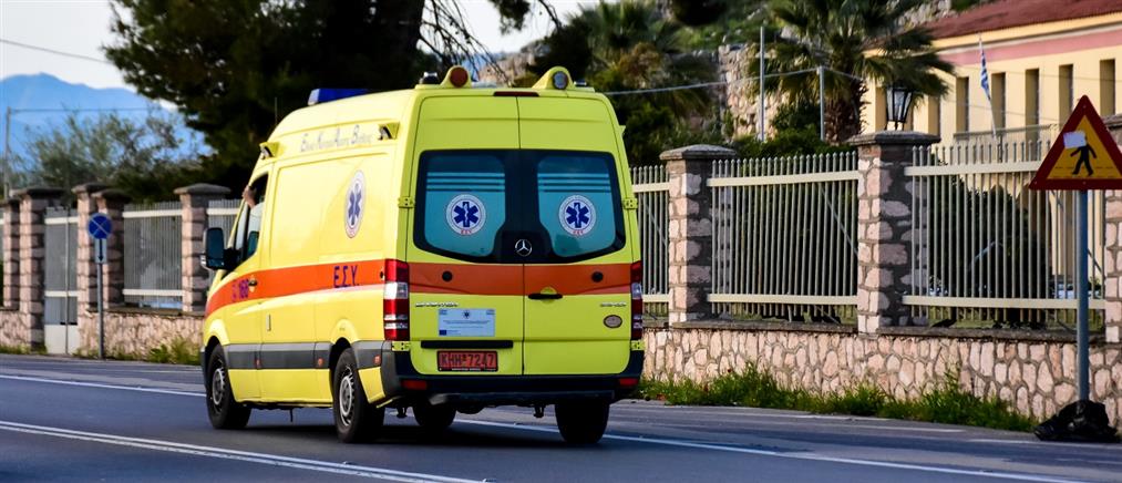 Τροχαίο δυστύχημα στη Κυψέλη: Μηχανή συγκρούστηκε με αυτοκίνητο