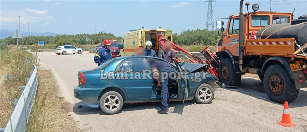 Θανατηφόρο τροχαίο στον παράδρομο της εθνικής στη Φθιώτιδα (εικόνες)
