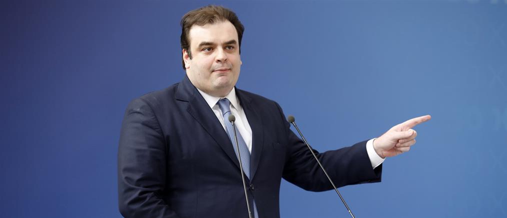Πιερρακάκης: Ένα δισ. ευρώ στους λογαριασμούς των δημοσίων υπαλλήλων το 2026