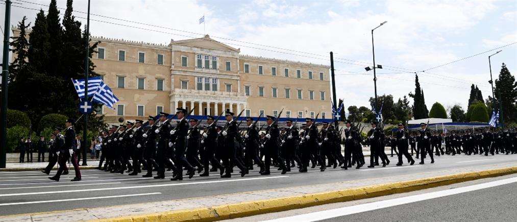 25η Μαρτίου: Με λαμπρότητα οι παρελάσεις σε ολόκληρη την Ελλάδα (εικόνες)