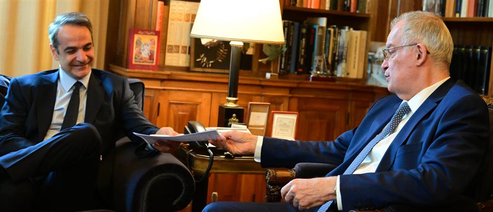Συνάντηση Μητσοτάκη - Τασούλα: “Οι εμπορικοί πόλεμοι έχουν μόνο χαμένους”