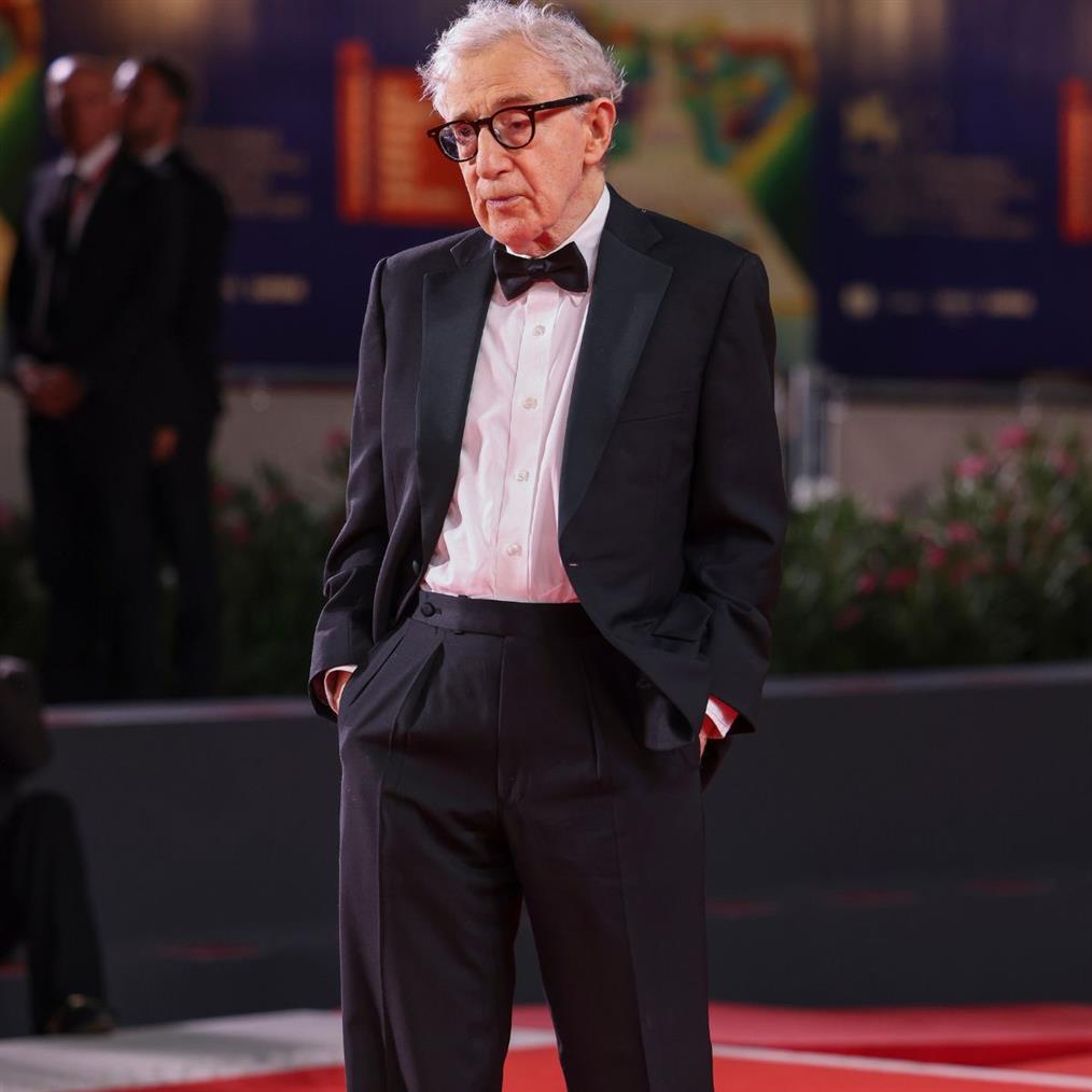 Γούντι Άλεν: Εξασφάλισε χρηματοδότηση 1,5 εκατ. ευρώ για την 51η ταινία του μετά από ακυρώσεις σε Ιταλία και Βαρκελώνη
