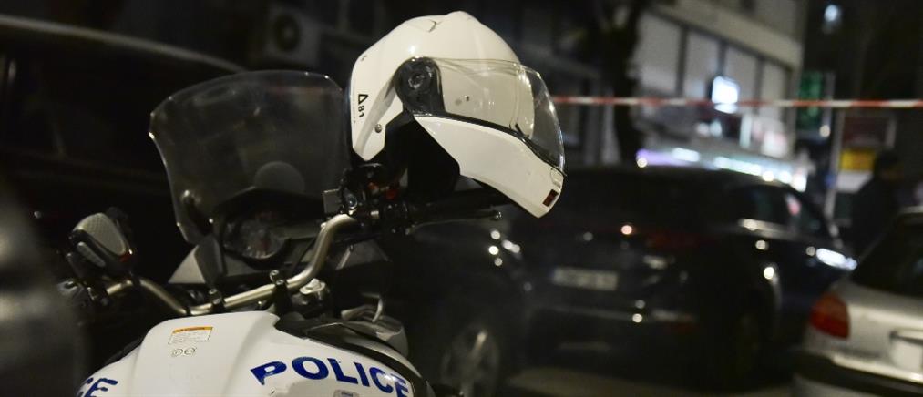 Ναύπακτος: Νεαρός έσερνε αστυνομικό με το αυτοκίνητο