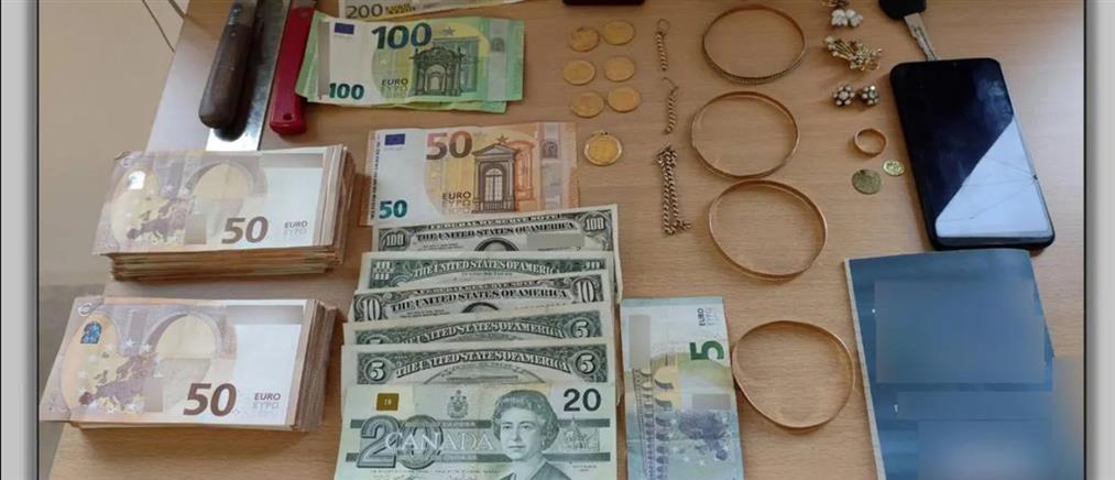Γρεβενά: Χρυσές λίρες και χιλιάδες ευρώ απέσπασε σπείρα “μέσω τηλεφώνου”