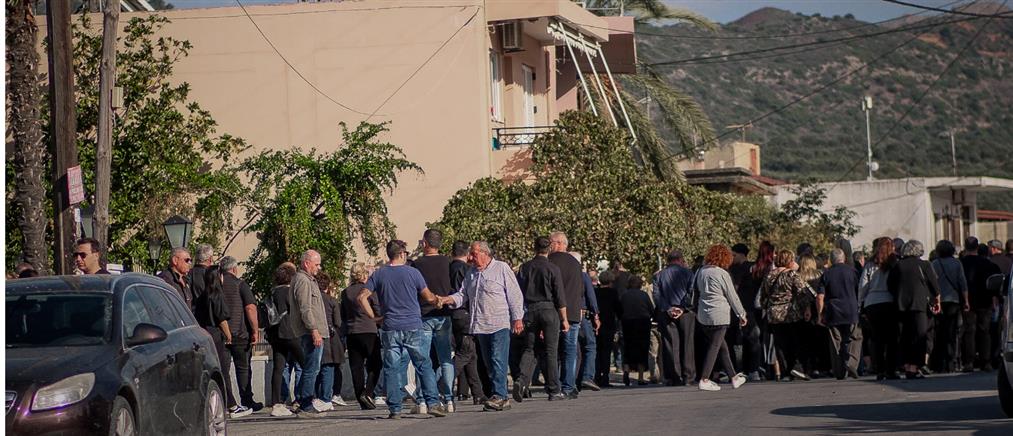 Βορίζια: "Βουβός" πόνος στην κηδεία της 56χρονης