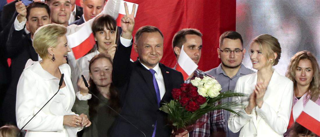 Πολωνία: Μπροστά στη “μάχη” για την προεδρία ο Ντούντα