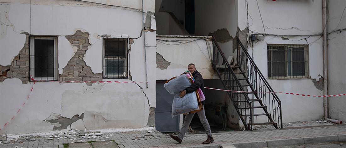 Αλβανία: φοβούνται να γυρίσουν στα σπίτια τους οι κάτοικοι στο Δυρράχιο (εικόνες)