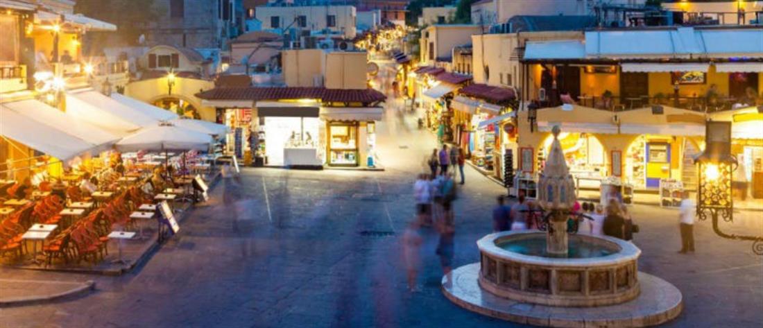 Η Πρόεδρος της Κομισιόν “τελειώνει” την τουριστική σεζόν στην Ελλάδα