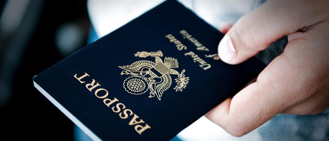 Δεκάδες συλλήψεις για πλαστά διαβατήρια στα αεροδρόμια
