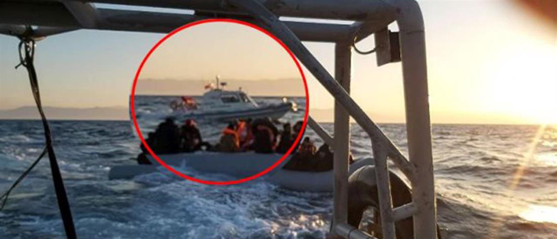 Συνοδεία τουρκικής ακταιωρού βυθίστηκε η βάρκα όπου πνίγηκε ένα παιδί (βίντεο)