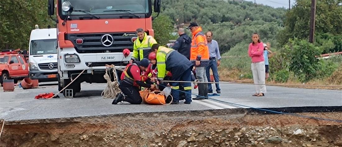 Κακοκαιρία “Daniel”: Απεγκλωβισμός νεφροπαθών μέσω κομμένου δρόμου (βίντεο)