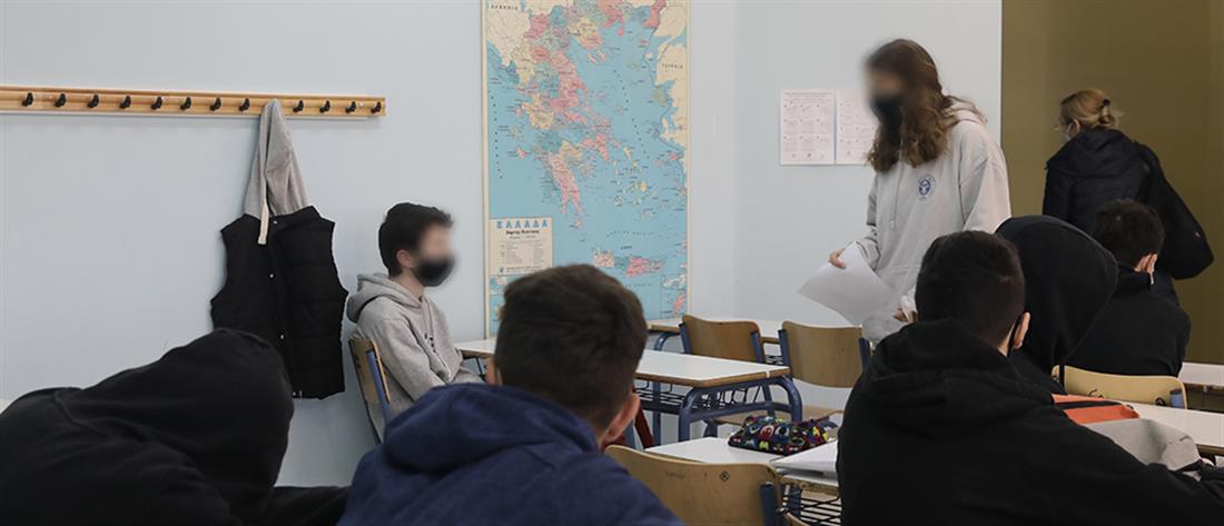 Θεσσαλονίκη: Συνελήφθη καθηγητής που πήγε για μάθημα χωρίς self test