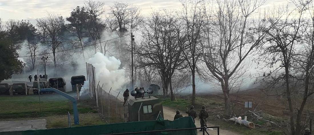 Έβρος: η Τουρκία “πιέζει” τους συγκεντρωμένους για να “σπάσουν” τα σύνορα (εικόνες)