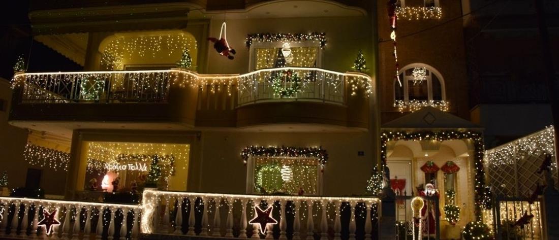 Κοζάνη: Το “Σπίτι των Χριστουγέννων” φωτίστηκε και φέτος (εικόνες)