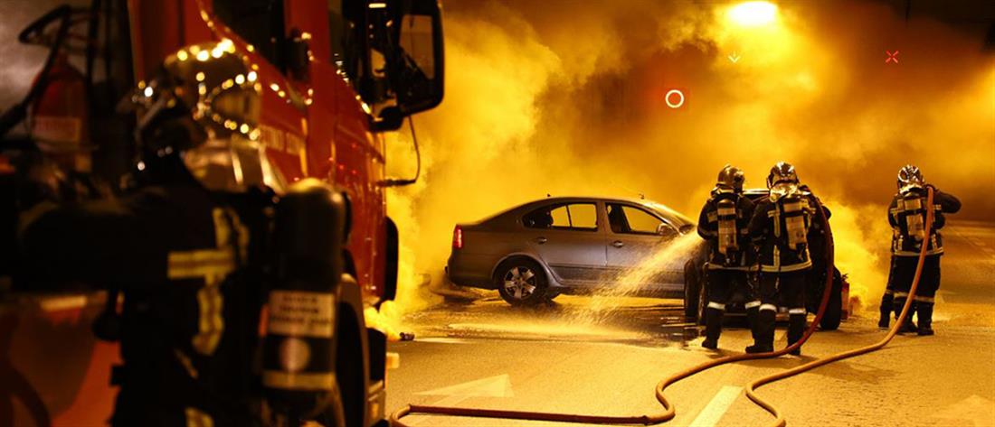 Θεσσαλονίκη: Φωτιά σε αυτοκίνητο που επέβαινε οικογένεια