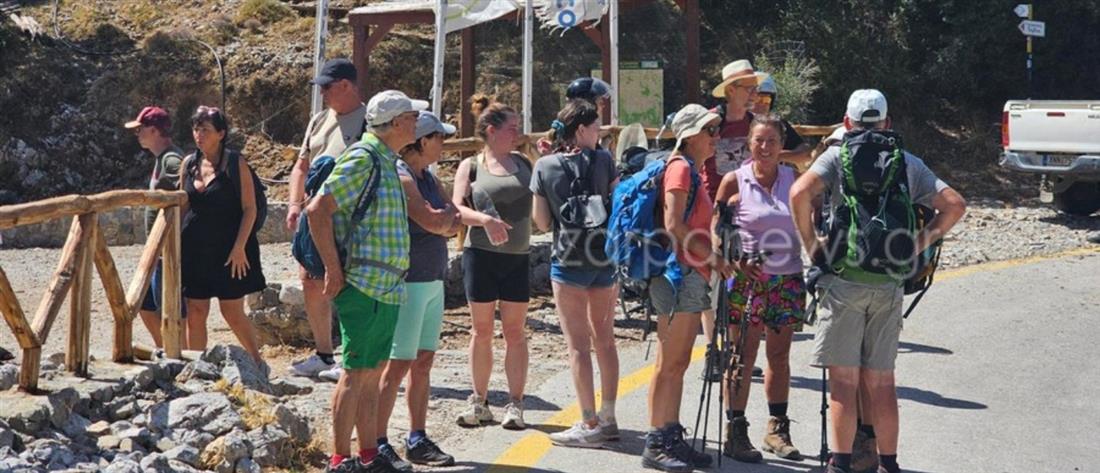 Σαμαριά: Απεγκλωβίστηκαν και οι τελευταίοι τουρίστες από το φαράγγι (εικόνες)
