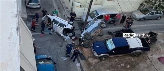Κρήτη: Σφοδρό τροχαίο με ανατροπή και των δύο αυτοκινήτων - Τραυματίστηκε μια γυναίκα (εικόνες)
