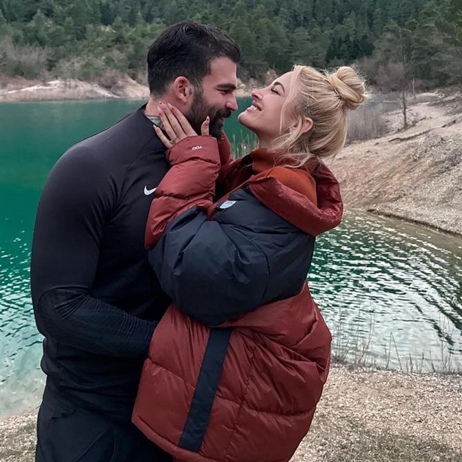 Ιωάννα Τούνη: Νέο ξέσπασμα κατά του Δημήτρη Αλεξάνδρου - "Δεν ήταν ποτέ δίπλα μου, πάλεψα με νύχια και με δόντια να κρατήσω τη σχέση μας"