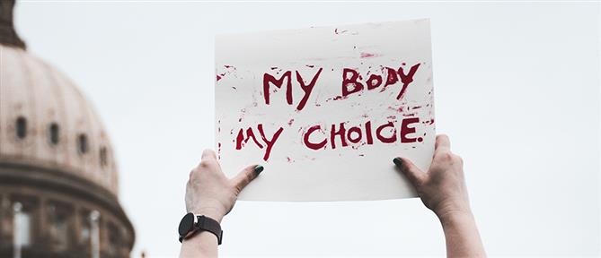 Ισπανία – Ιταλία: Το δικαίωμα στην άμβλωση έφερε διπλωματική αντιπαράθεση
