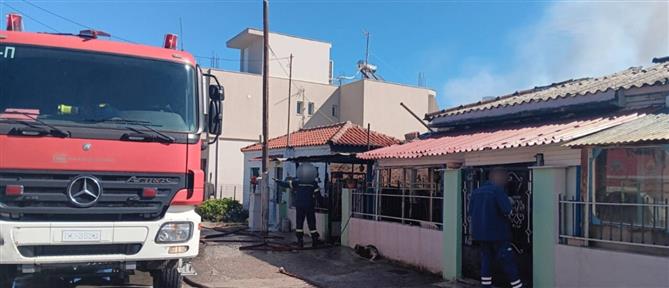 Μεγάλη φωτιά στο Νεοχώρι Μεσολογγίου – Κάηκαν ολοσχερώς δύο σπίτια