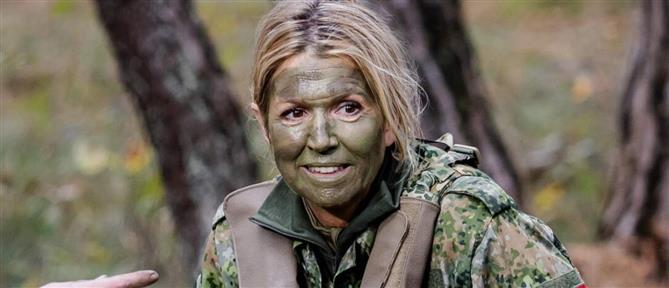 Ολλανδία: Με φούμο και στρατιωτική παραλλαγή η βασίλισσα Μάξιμα
