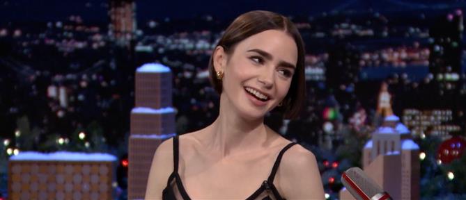 Λίλι Κόλινς για Κυριάκο Μητσοτάκη: Να κυβερνάς την Ελλάδα και μετά πηγαίνεις σπίτι και βλέπεις Emily in Paris;