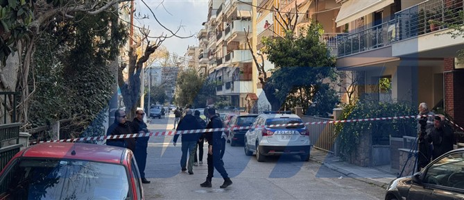 Θεσσαλονίκη: Αποκλείστηκε από την Αστυνομία το σημείο που έπεσε νεκρός ο 20χρονος (εικόνες)