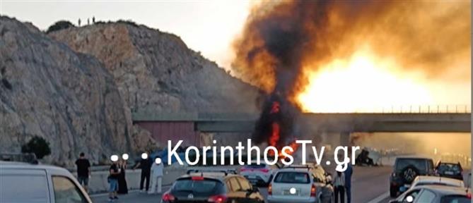 Νταλίκα τυλίχθηκε στις φλόγες στα Μέγαρα: Κλειστή η Αθηνών - Κορίνθου (βίντεο)
