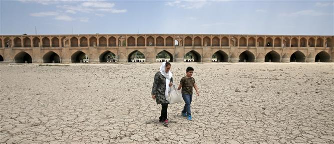 Ιράν: Ψεκάζουν τα σύννεφα για βροχή – Η χειρότερη ξηρασία των τελευταίων δεκαετιών