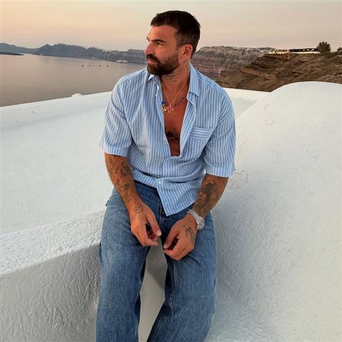 Δημήτρης Αλεξάνδρου: "Το γέλιο θα είναι πάντα το καλύτερο φάρμακο και η σιωπή η καλύτερη εκδίκηση"