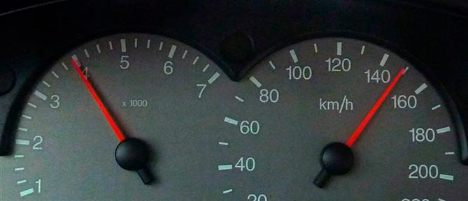 Οδηγός έτρεχε με 205 χλμ. στην Αθηνών - Κορίνθου και πόσταρε τα βίντεο στα social media (βίντεο)