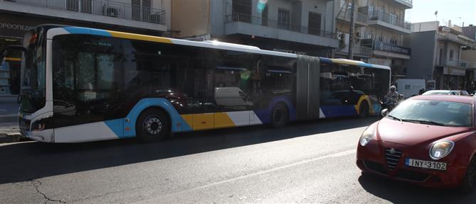 Τροχαίο στο ύψος της Αγίας Παρασκευής - Συγκρούστηκαν λεωφορείο με ΙΧ