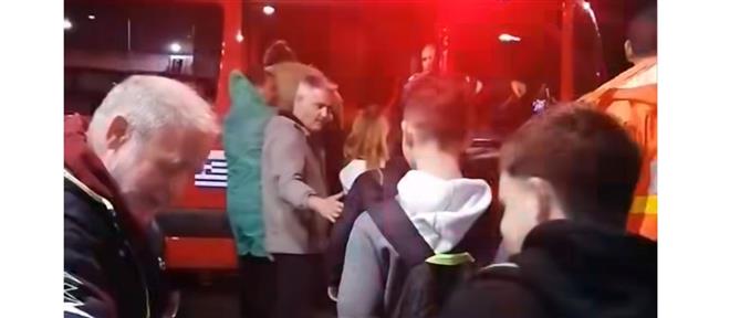 Βόνιτσα - Κακοκαιρία: Μαθητές αναγκάστηκαν να επιστρέψουν σπίτι τους με Πυροσβεστικό όχημα