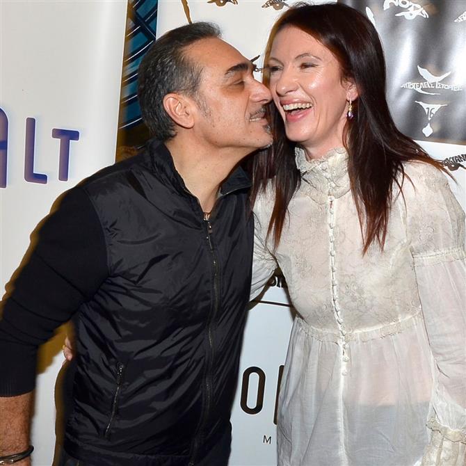 Νότης Σφακιανάκης: "Έχει κλειστεί στον εαυτό του, δεν θέλει βοήθεια", αποκαλύπτει ο μπασίστας του