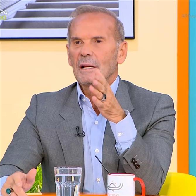 Πέτρος Κωστόπουλος: "Όταν κλείνουν τα φώτα, η πολιτική ορθότητα χάνεται"
