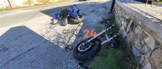 Χανιά: Μηχανή κόπηκε στη μέση σε σύγκρουση με δύο αυτοκίνητα (Εικόνες)