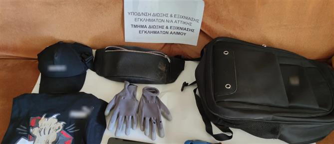 Άλιμος: Συνελήφθησαν επ’ αυτοφώρω να διαπράττουν κλοπές από οικίες