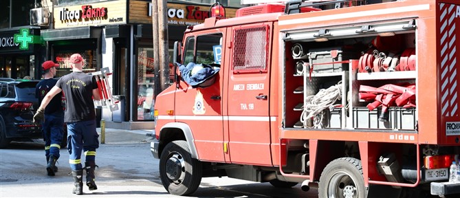 Φωτιά σε διαμέρισμα στην Καλαμαριά - Γυναίκα απεγκλωβίστηκε με εγκαύματα