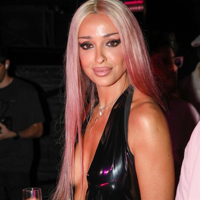 Ελένη Φουρέιρα: Το υπέρλαμπρο χριστουγεννιάτικο δέντρο που στόλισε στο σαλόνι του σπιτιού της (Φωτογραφία)