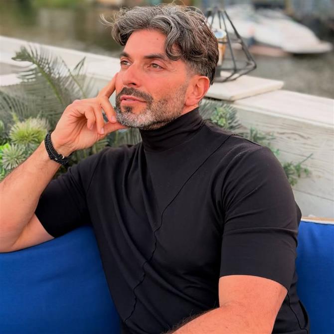 Ερωτευμένος ξανά ο Σπύρος Μαρτίκας: Αυτή είναι η νέα του σύντροφος