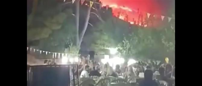 Φωτιά - Ζάκυνθος: Διασκέδαζαν σε πανηγύρι κάτω από το πύρινο μέτωπο! (βίντεο)