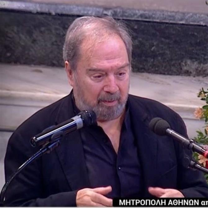 Διονύσης Σαββόπουλος: Συγκλόνισε ο Σταμάτης Φασουλής με τον επικήδειό του - "Ήρθα για να λυθεί μια παρεξήγηση"