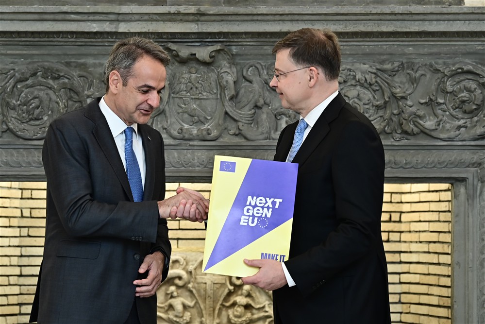 Μητσοτάκης - Ντομπρόβσκις