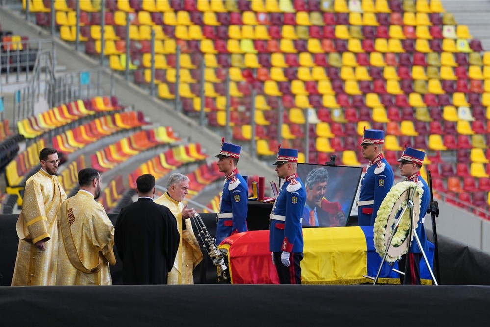 Μιρτσέα - Λουτσέσκου - κηδεία