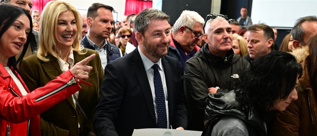 ΠΑΣΟΚ: Μέχρι τις 20:00 παρατείνεται η ψηφοφορία εκλογής συνέδρων